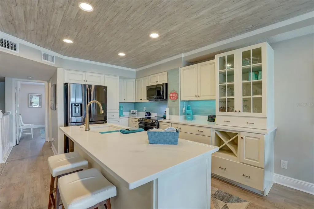 19201 Vista Lane Indian Shores FL 33785