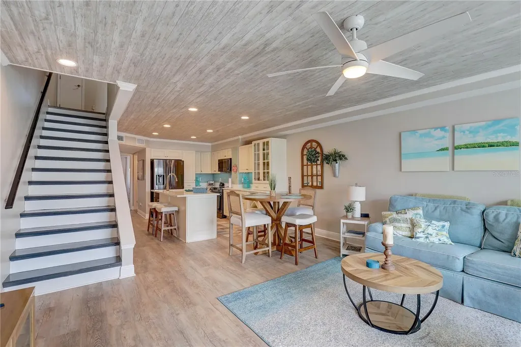 19201 Vista Lane Indian Shores FL 33785