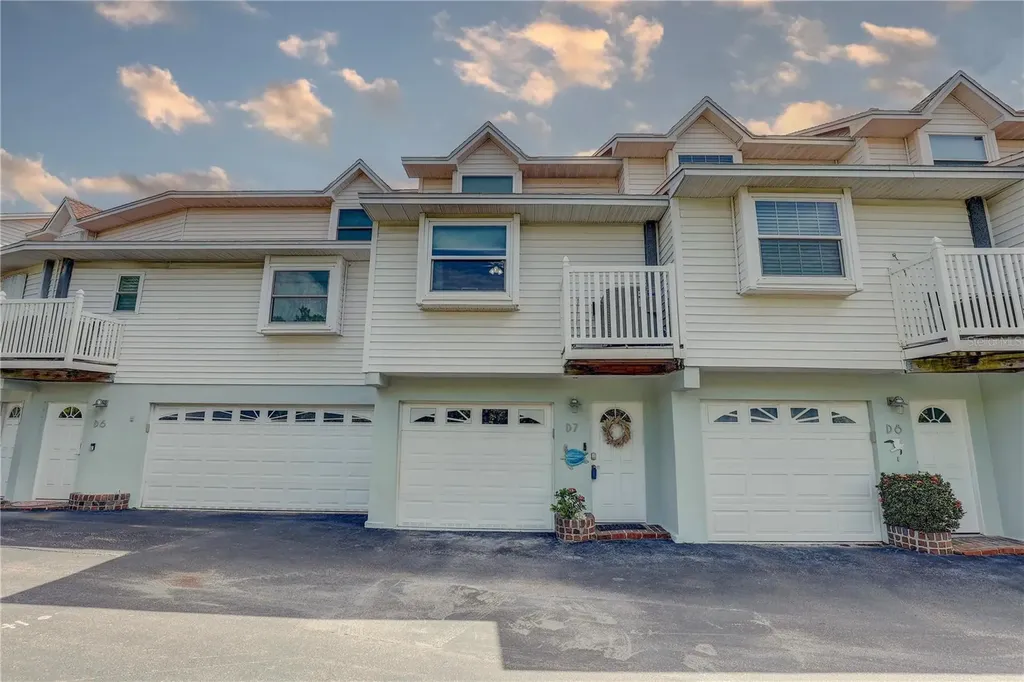 19201 Vista Lane Indian Shores FL 33785