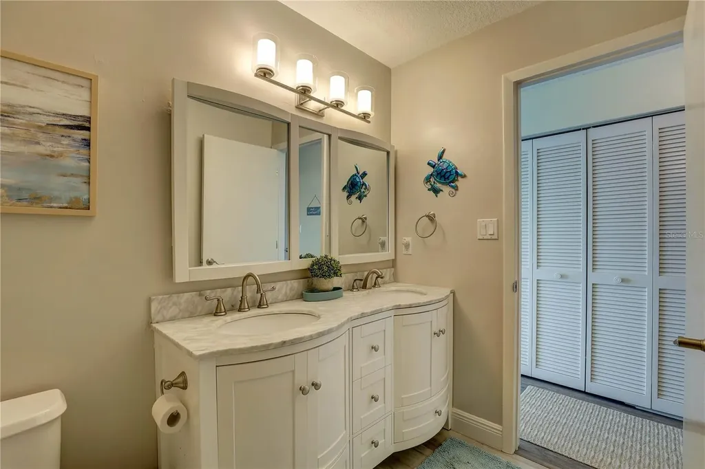 19201 Vista Lane Indian Shores FL 33785