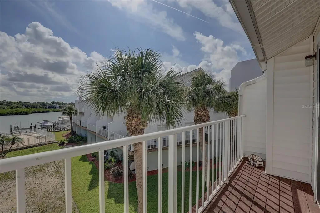 19201 Vista Lane Indian Shores FL 33785