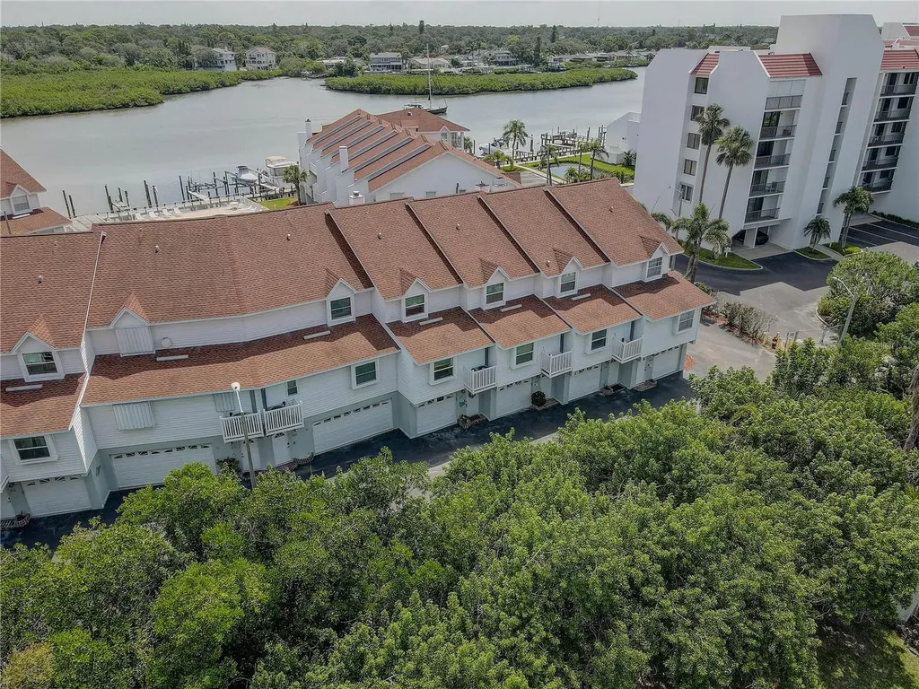 19201 Vista Lane Indian Shores FL 33785