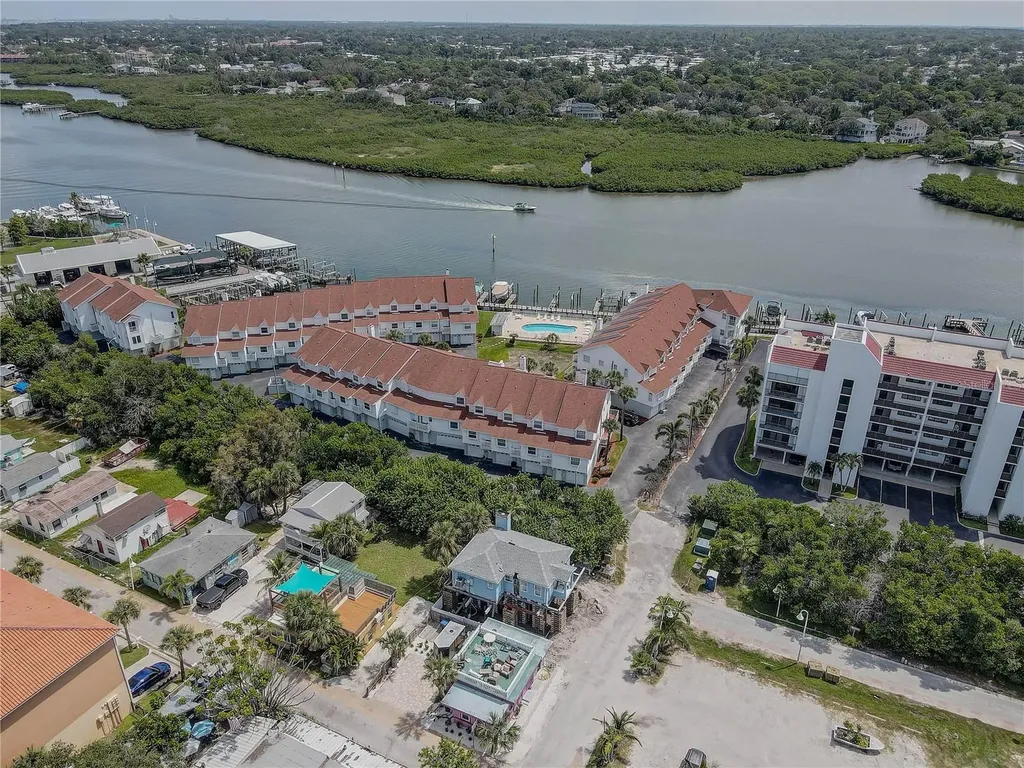 19201 Vista Lane Indian Shores FL 33785