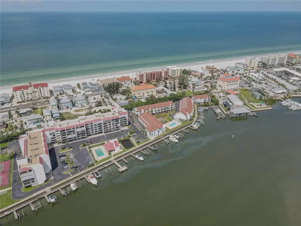 19201 Vista Lane Indian Shores FL 33785