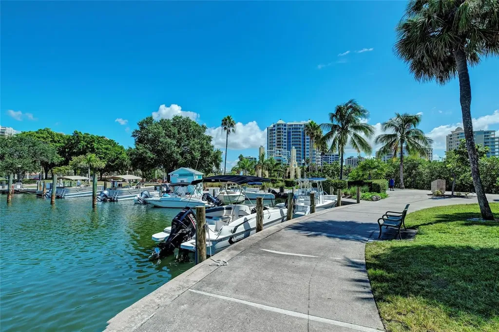 514 Howard Court Sarasota FL 34236