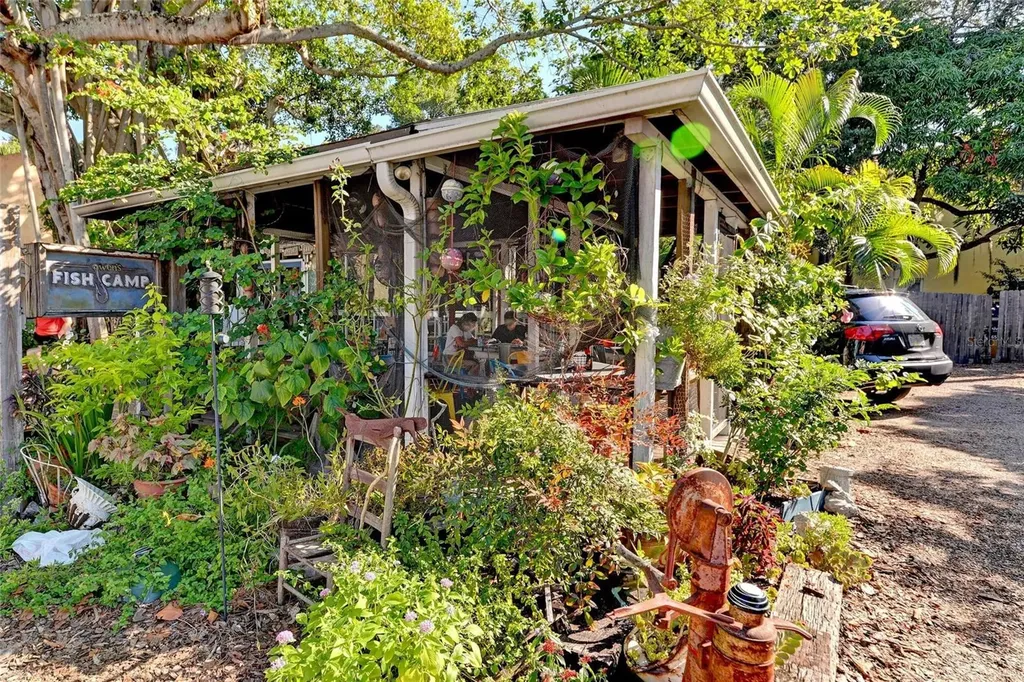 514 Howard Court Sarasota FL 34236