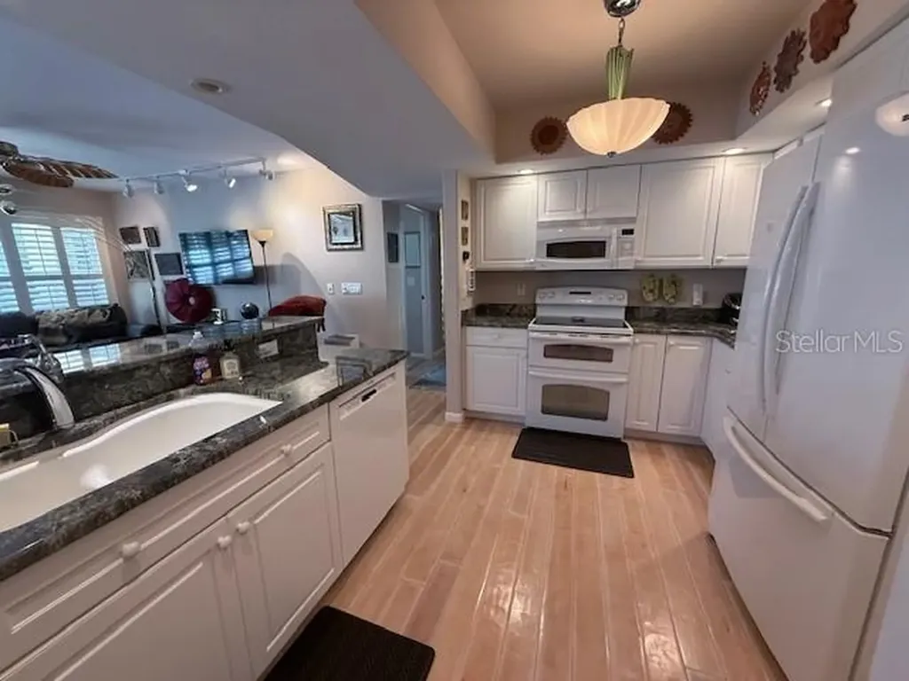3806 Gulf Of Mexico Drive Longboat Key FL 34228