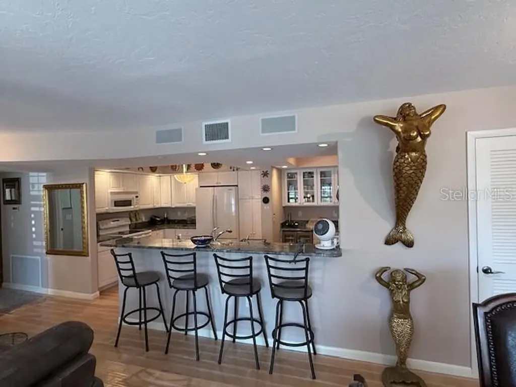 3806 Gulf Of Mexico Drive Longboat Key FL 34228