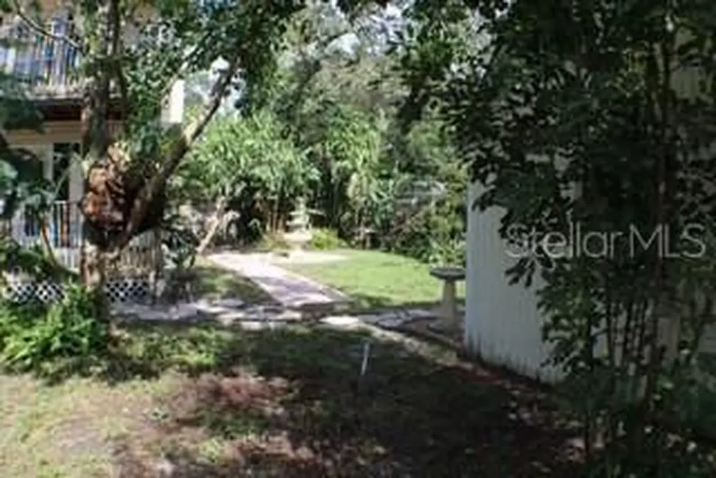 4964 44th Avenue N St Petersburg FL 33709