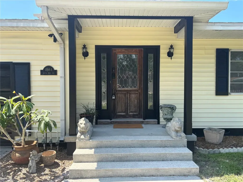4964 44th Avenue N St Petersburg FL 33709