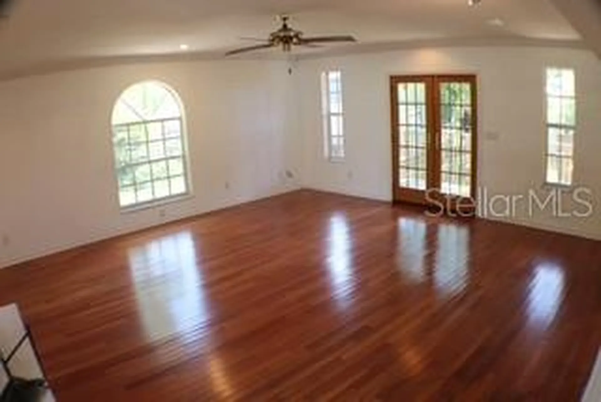 4964 44th Avenue N St Petersburg FL 33709