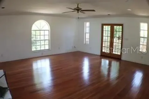 4964 44th Avenue N St Petersburg FL 33709