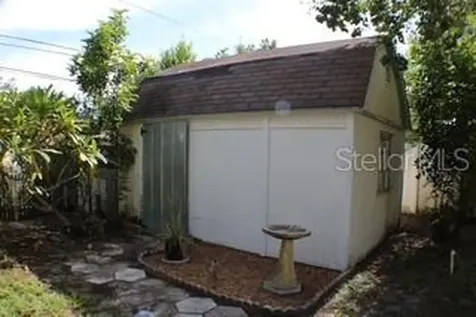 4964 44th Avenue N St Petersburg FL 33709