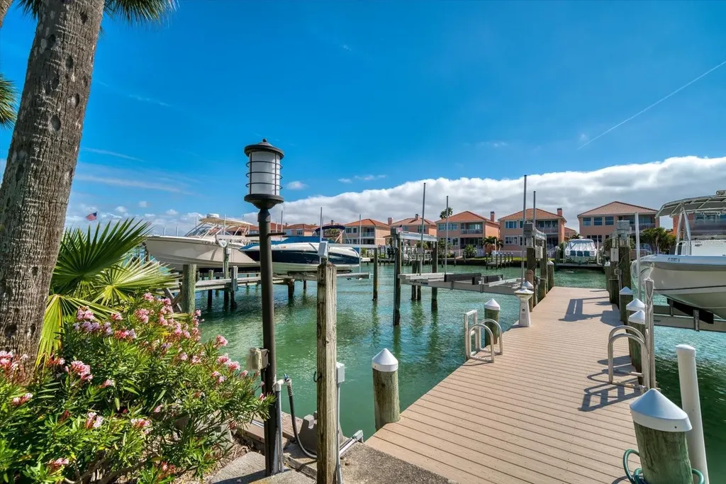 119 Marina Del Rey Court Clearwater Beach FL 33767