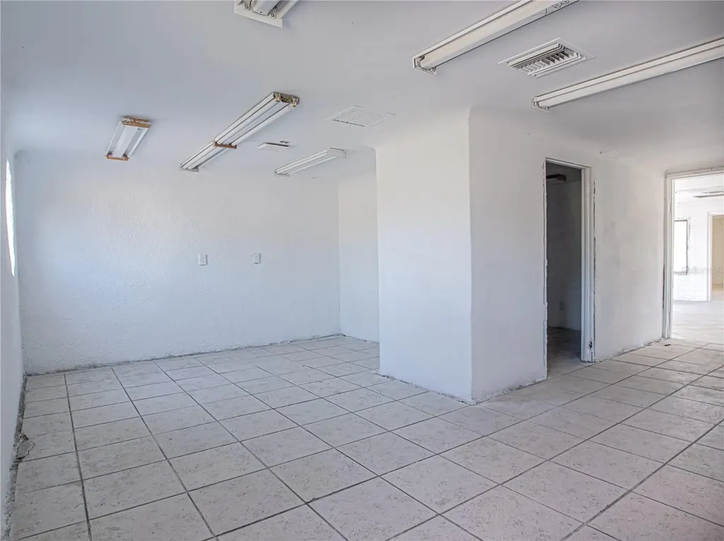 7618 Us Highway 19 New Port Richey FL 34652