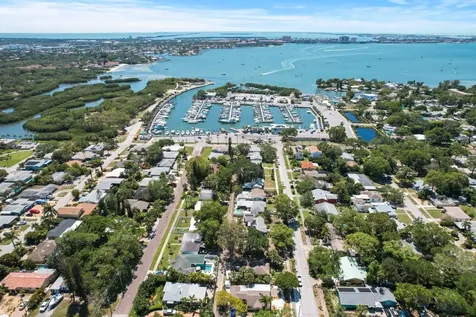 2800 Tifton Street S Gulfport FL 33711