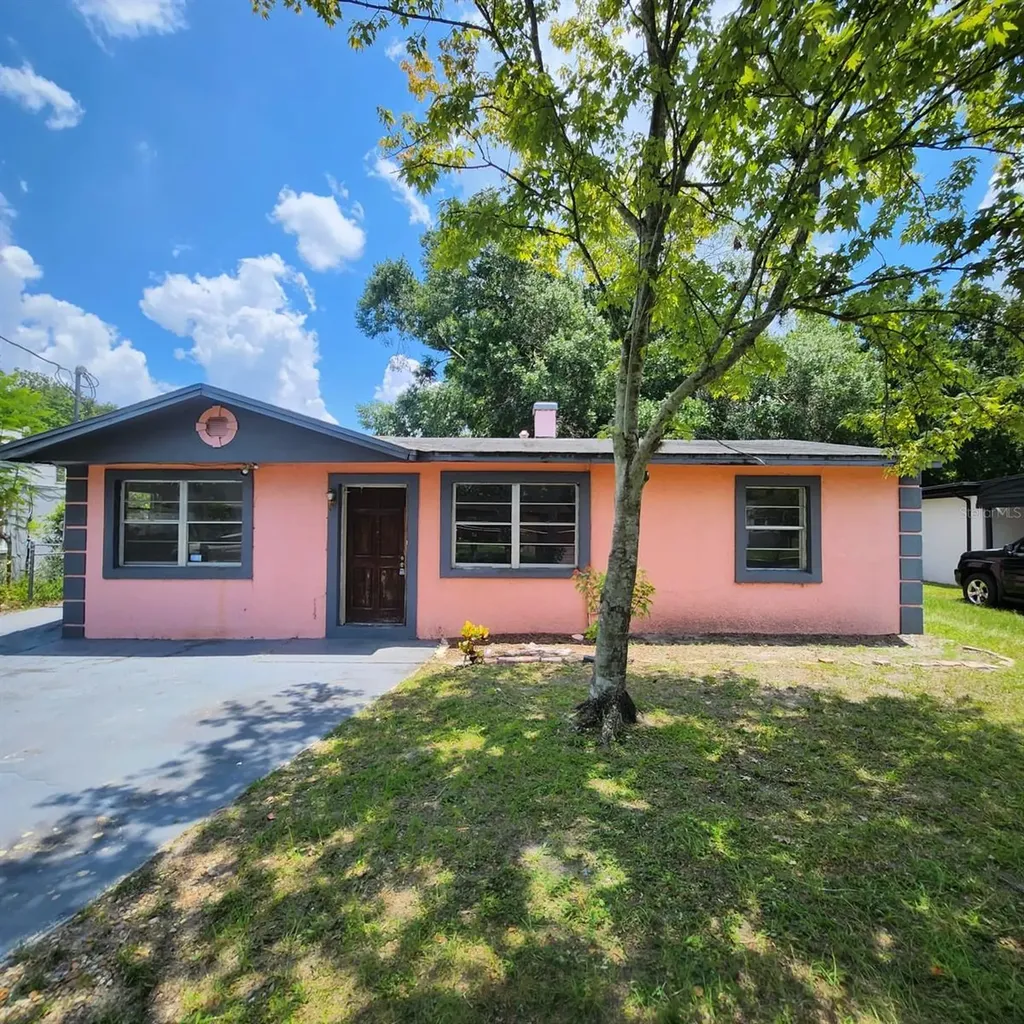 1601 Crooms Avenue Orlando FL 32805