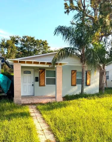 4512 10th Avenue S St Petersburg FL 33711
