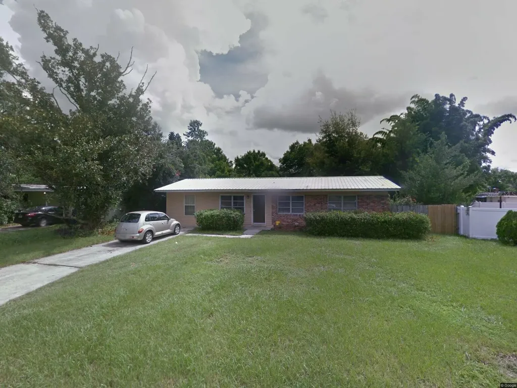 8703 Ednam Place Tampa FL 33604