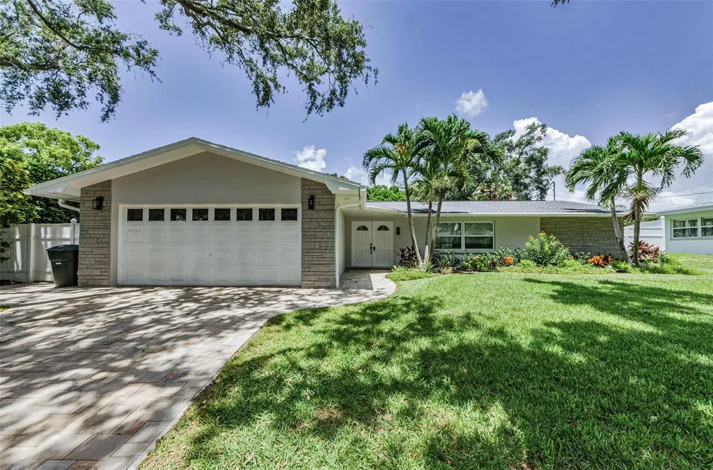 1180 Nelson Street Dunedin FL 34698