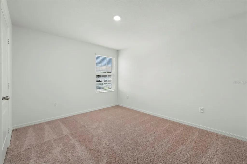 13288 Tula Loop Astatula FL 34705