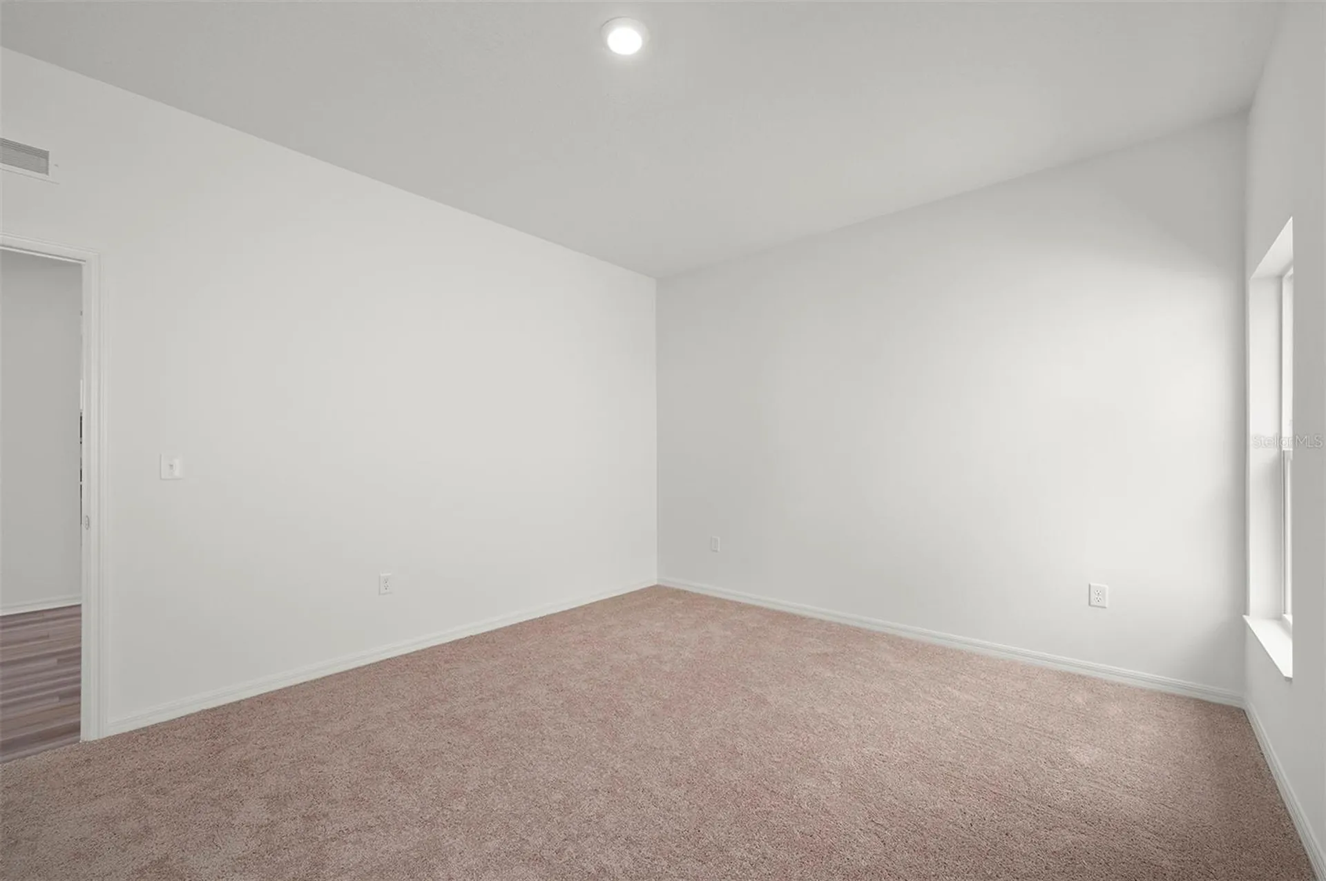 13288 Tula Loop Astatula FL 34705