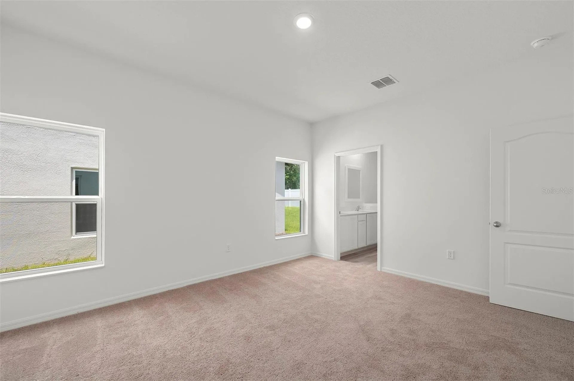 13288 Tula Loop Astatula FL 34705