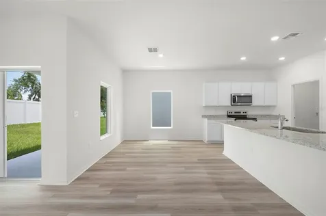 13288 Tula Loop Astatula FL 34705