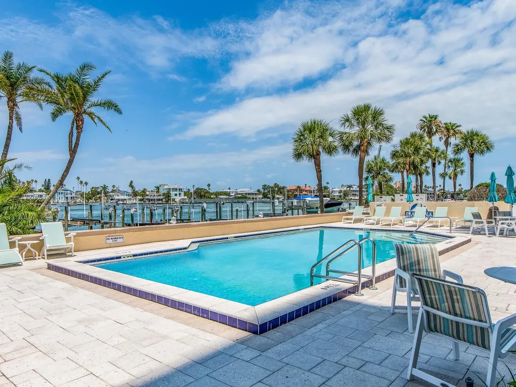 690 Island Way Clearwater Beach FL 33767