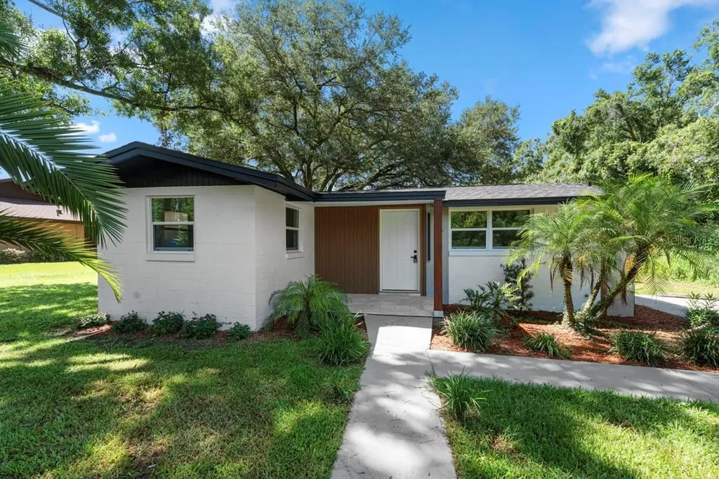 1011 W 16th Street Sanford FL 32771