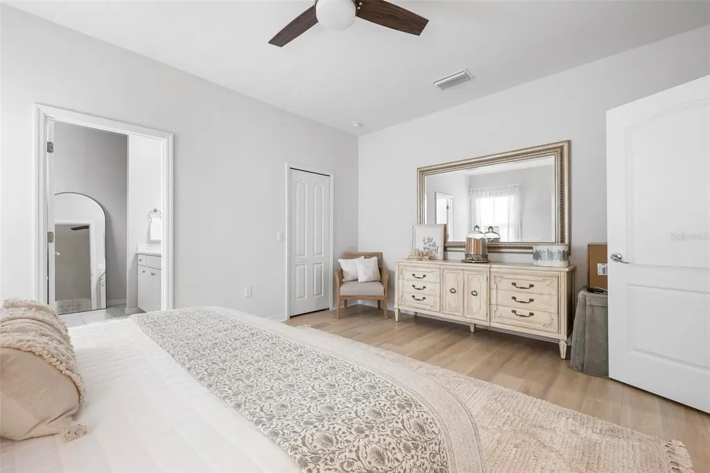 4616 Whispering Leaves Drive Sarasota FL 34243