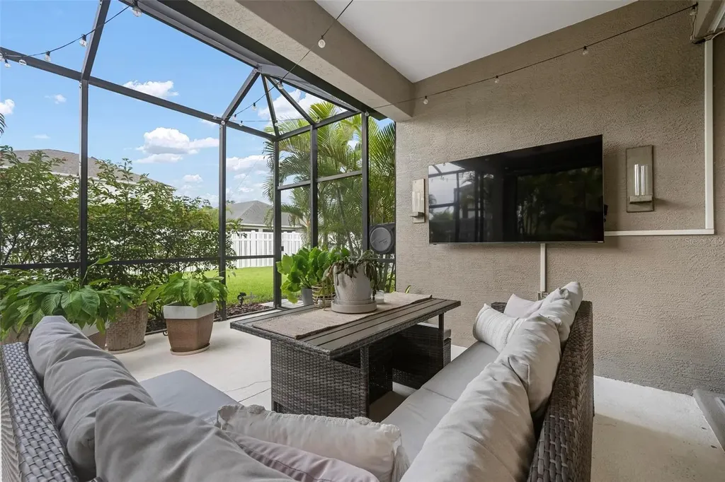 4616 Whispering Leaves Drive Sarasota FL 34243
