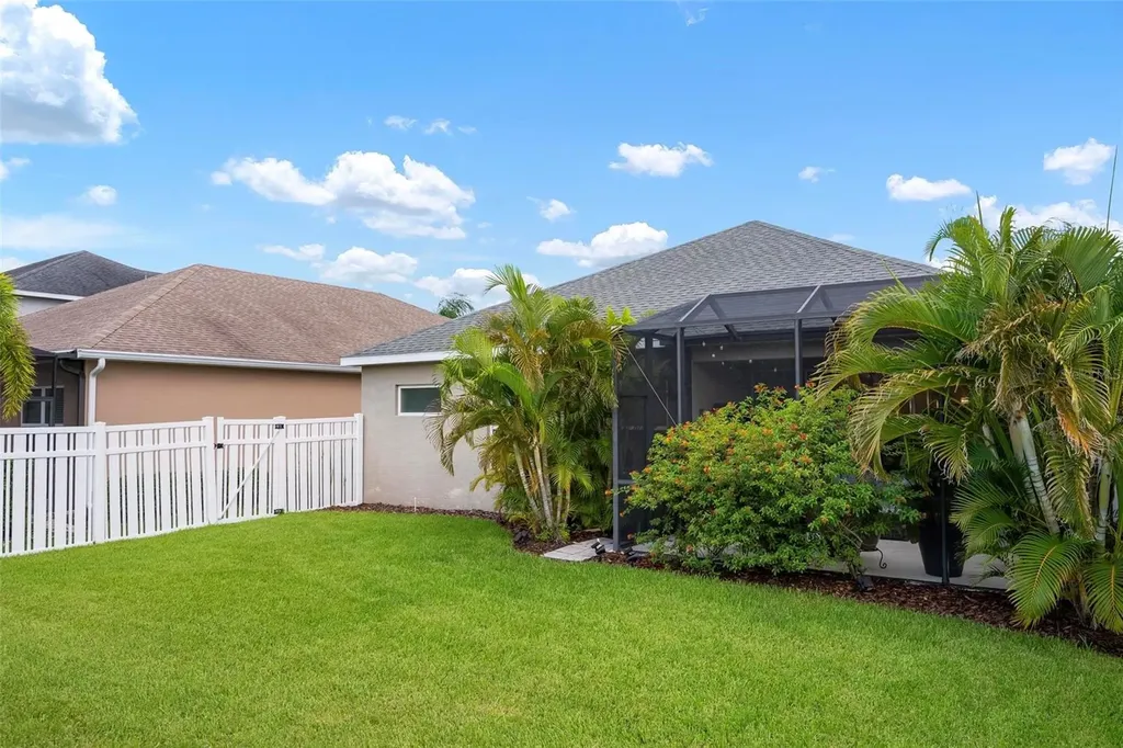 4616 Whispering Leaves Drive Sarasota FL 34243