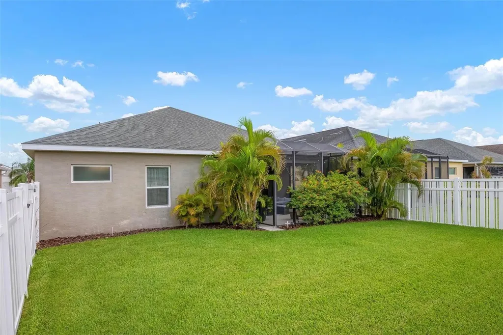 4616 Whispering Leaves Drive Sarasota FL 34243