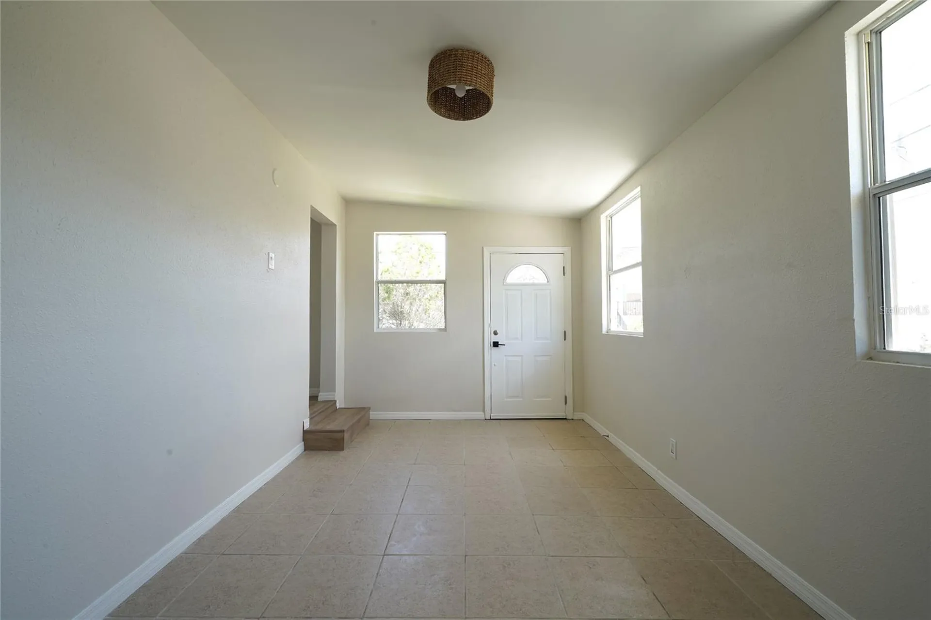 107 E Spruce Street Tarpon Springs FL 34689