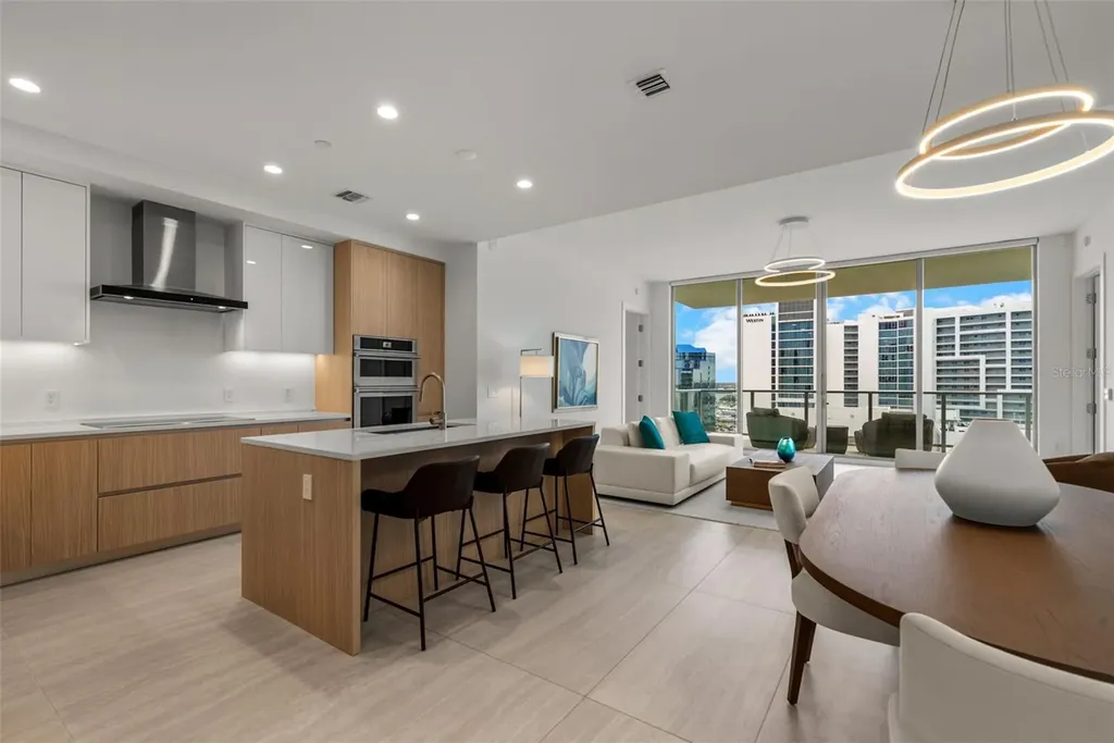 301 Quay Commons Sarasota FL 34236