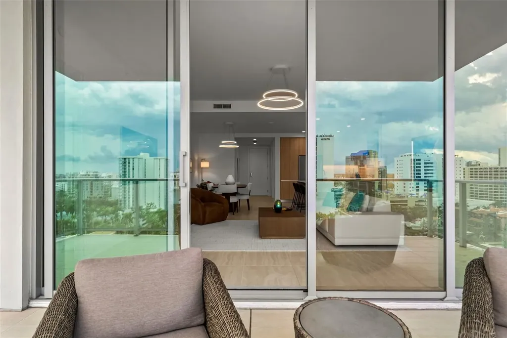 301 Quay Commons Sarasota FL 34236