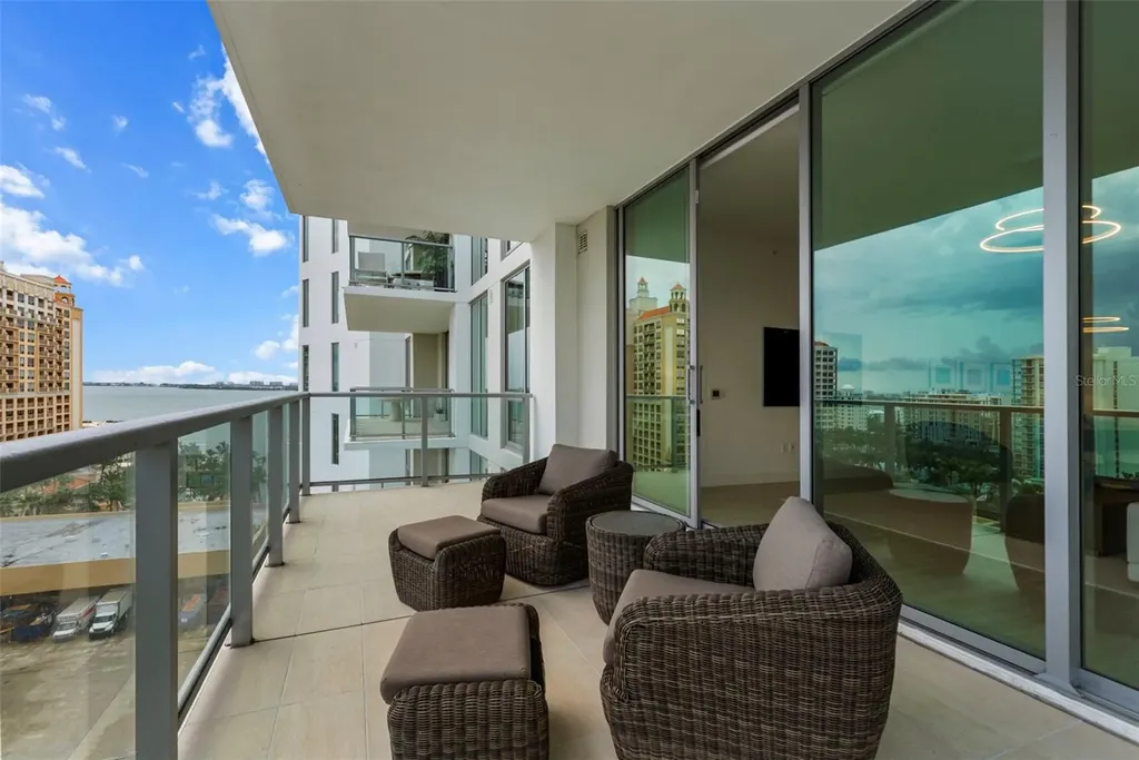 301 Quay Commons Sarasota FL 34236