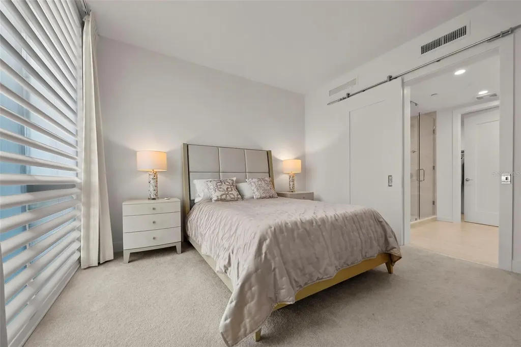 301 Quay Commons Sarasota FL 34236