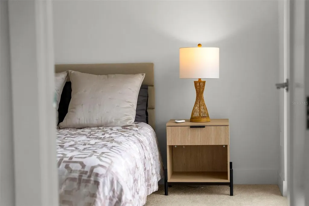 301 Quay Commons Sarasota FL 34236