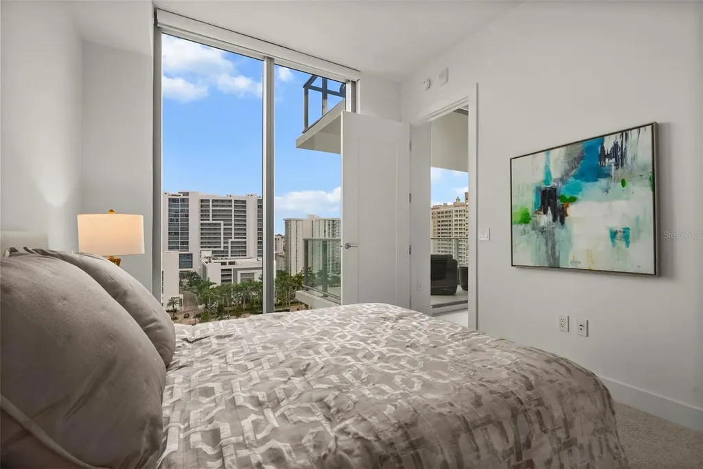 301 Quay Commons Sarasota FL 34236