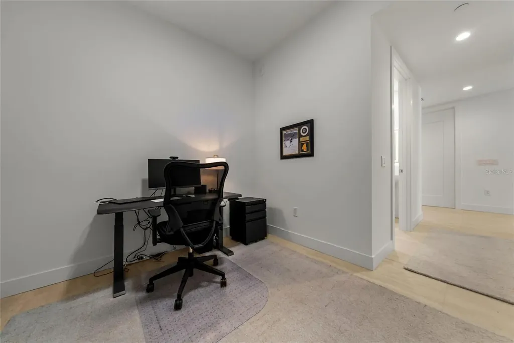 301 Quay Commons Sarasota FL 34236