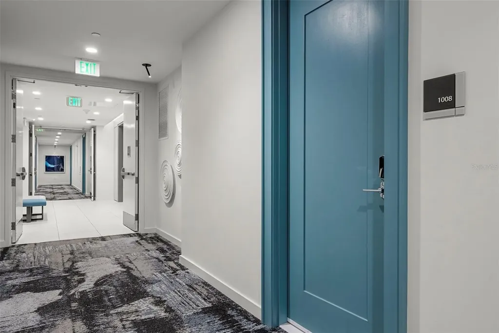 301 Quay Commons Sarasota FL 34236