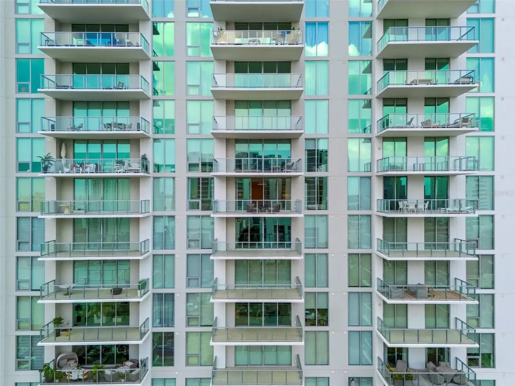 301 Quay Commons Sarasota FL 34236