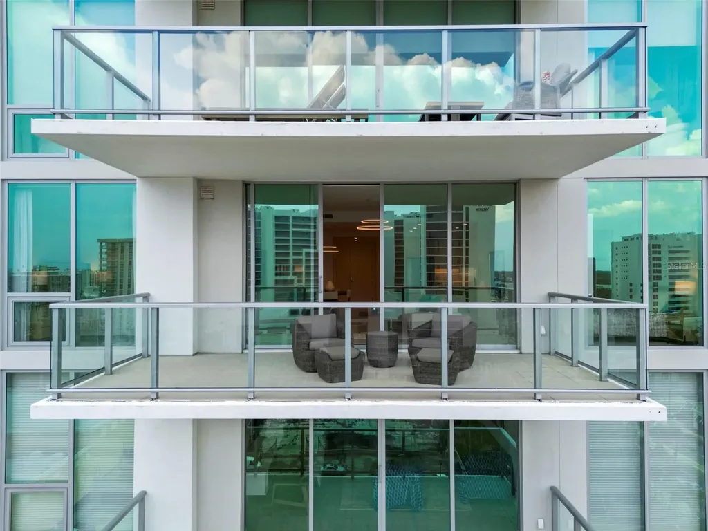 301 Quay Commons Sarasota FL 34236