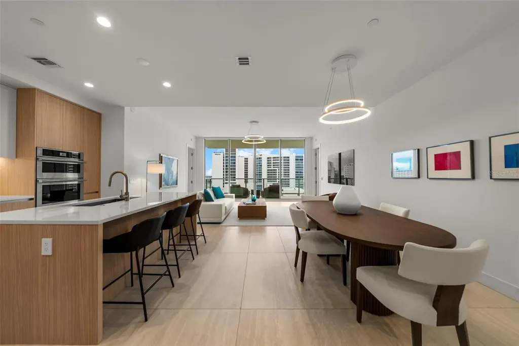 301 Quay Commons Sarasota FL 34236