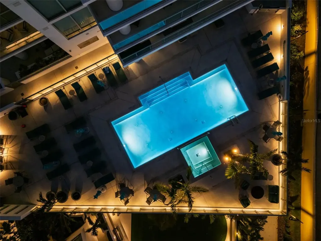 301 Quay Commons Sarasota FL 34236