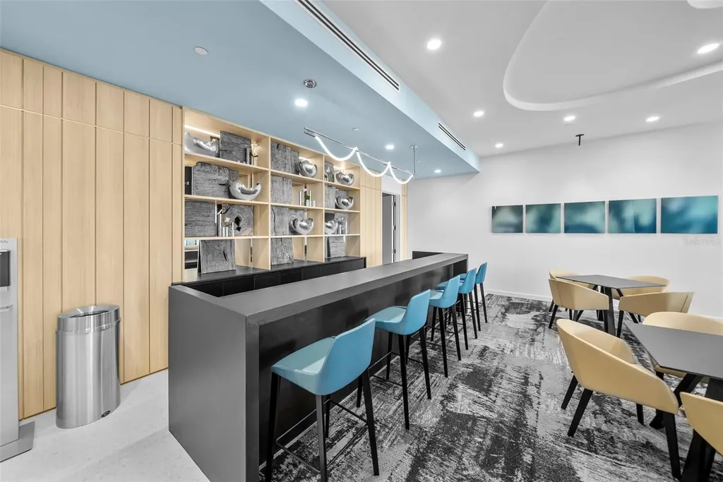 301 Quay Commons Sarasota FL 34236