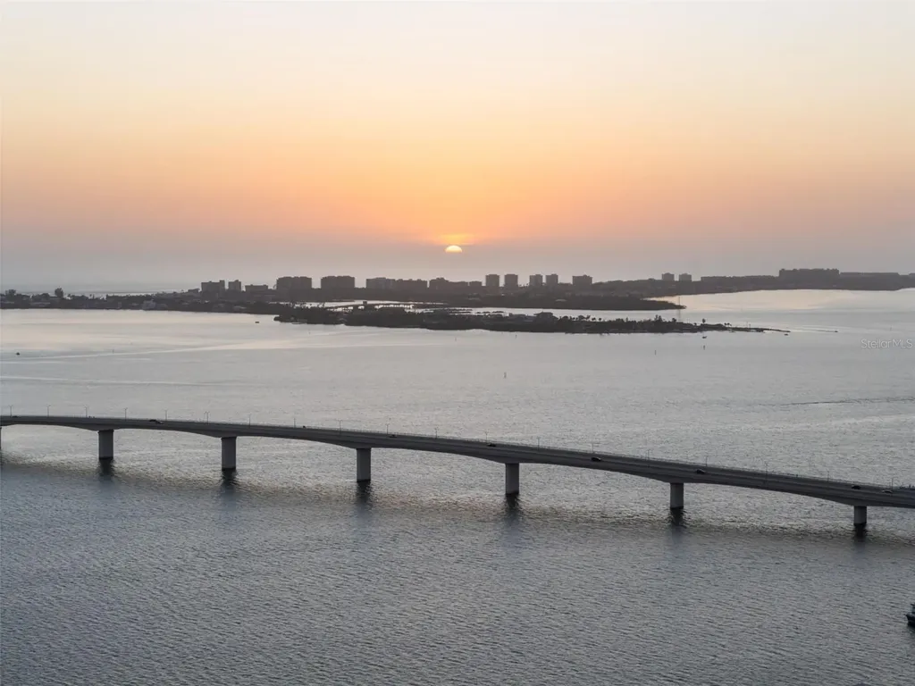 301 Quay Commons Sarasota FL 34236