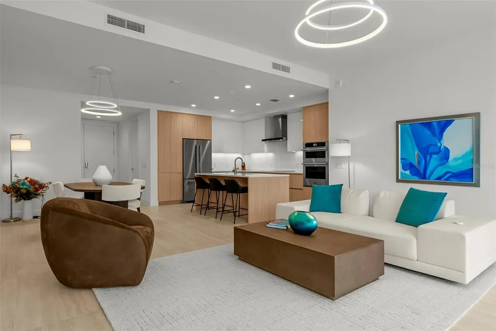 301 Quay Commons Sarasota FL 34236